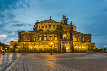 Fototapeta na wymiar Dresden at night. Semper opera.