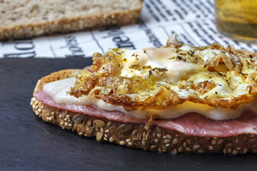 ham and cheese toast egg