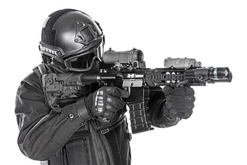 police officer SWAT