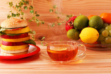 ハンバーガーと紅茶