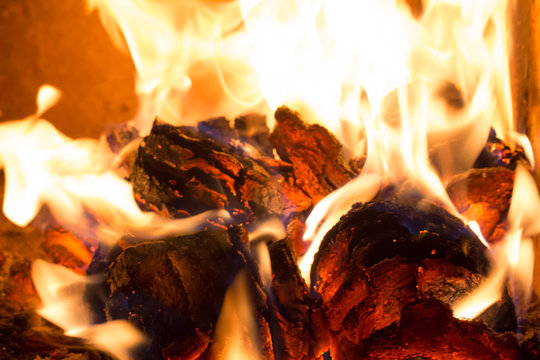 Kaminfeuer, Flammen