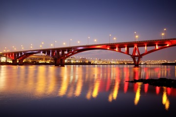 Obraz na płótnie Canvas Night view of a beautiful bridge in Taipei, Taiwan