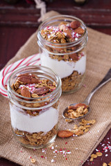 Gingerbread granola parfait with yogurt