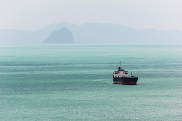 Obraz premium Ocean liner in the sea.