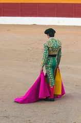 Cercles muraux Tauromachie torero debout