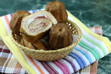 Biscuit roll with stuffing