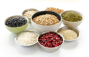 Different kinds of Grains, five grains