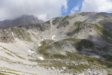 Panorama montano. Catena montuosa degli Appennini. Italia