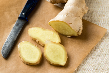 sliced ginger