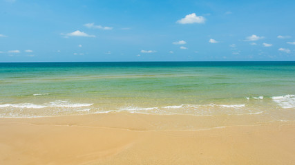 Fototapeta na wymiar Beautiful beach at Koh Chang island ,Thailand