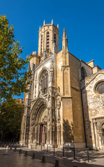 Fototapeta na wymiar Cathedral of Holy Saviour in Aix-en-Provence