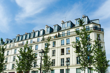 Fototapeta na wymiar Typical generic houses in Paris France