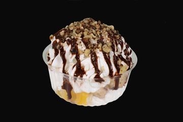 sweet dessert made from ice cream and cream