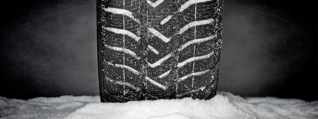 Snowy winter tyre 