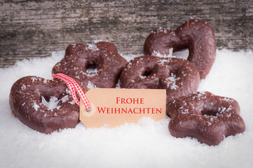 weihnachtslebkuchen im schnee