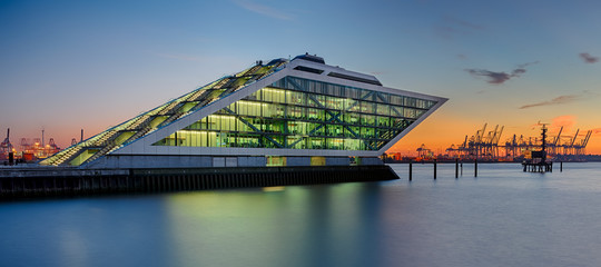 Hamburg Dockland Hafen Panorama - obrazy, fototapety, plakaty