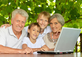 Family with laptop