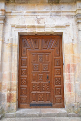 puerta antigua de madera