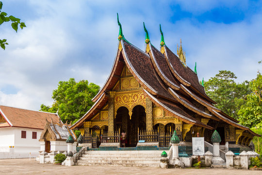 Wat xieng thong temple in luang prabang, laos.