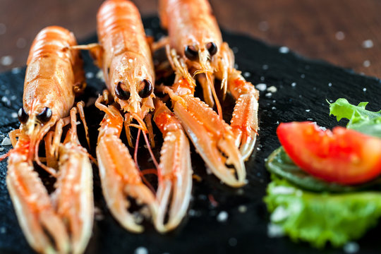 Appetizing craw fish platter.