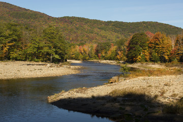 Fototapeta na wymiar Winding channel of the Pemigewasset River, New Hampshire.