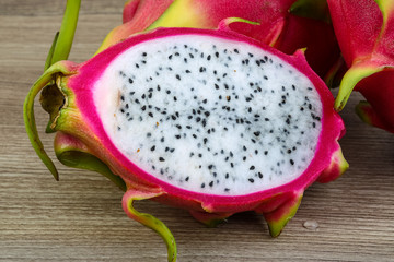 Tropical - Dragon Fruit