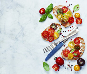 Tomato and basil sandwiches