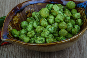 Wasabi peas