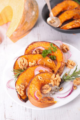 baked pumpkin with herbs