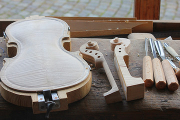manufacture of a new violin