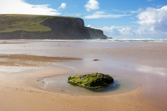Mawgan Porth Beach