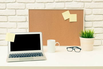 Obraz premium Working place, cork board