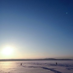 снежное озеро