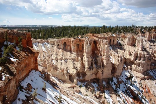 Fototapeta The Wall of Windows Bryce Point at Bryce Canyon National Park, Utah
