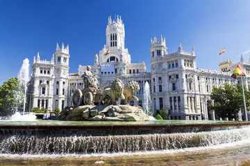 Papier Peint photo Fontaine Cibeles Fountain - a fountain in the square of the same name in