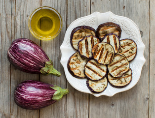 Grilled eggplants seasoned with olive oil