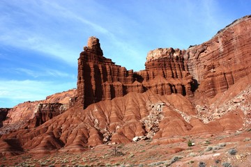 Fototapeta premium Chimney Rock in Capitol Reef National Park, Utah