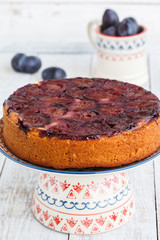 Plum cake, shifter,biscuit.
