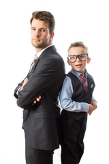 vater und sohn im anzug