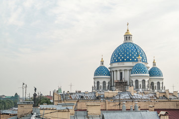 Fototapeta na wymiar Вид на Троицкий собор с крыш