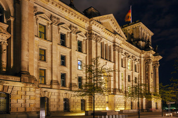 Fototapeta premium Reichstag Building at Night, Berlin, Germany