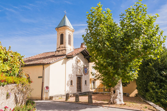 Ciona, Dorf, Kirche, Lugano, Lago di Lugano, Luganer See, Wanderung, Wanderferien, Monte San Salvatore, Tessin, Herbst, Schweiz