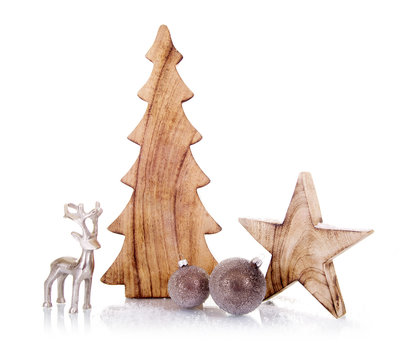 Weihnachtsdekoration vor wei&szlig;