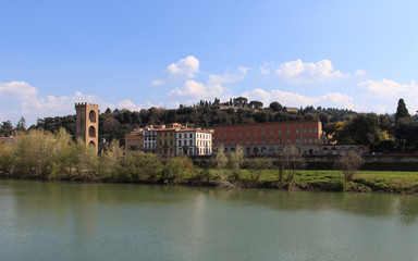 Fototapeta na wymiar fiume Arno a Firenze