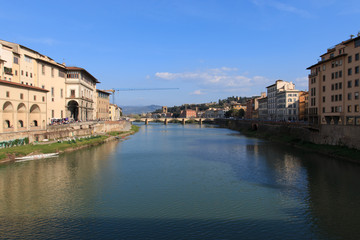 Fototapeta na wymiar fiume Arno a Firenze