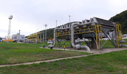 Gas storage and pipeline 