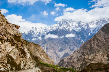 Fototapeta na wymiar Karakorum Highway in Pakistan