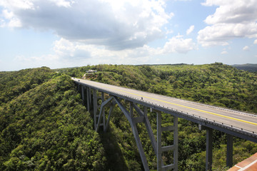 Fototapeta na wymiar Bacunayagua Bridge Cuba