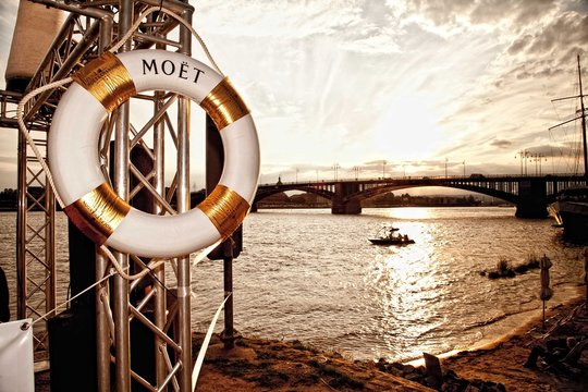 MoÃ«t & Chandon Champagne Logo Editorial Stock Photo - Image of