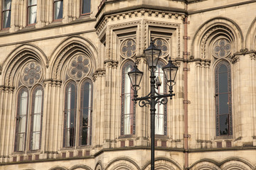 Obraz premium Detail on Town Hall, Manchester with Lamppost